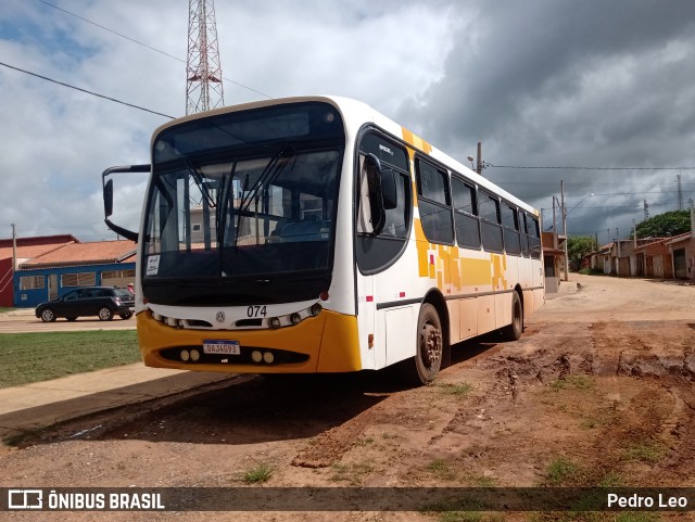 Karen Transportes 074 na cidade de Campina do Monte Alegre, São Paulo, Brasil, por Pedro Leo. ID da foto: 10882937.