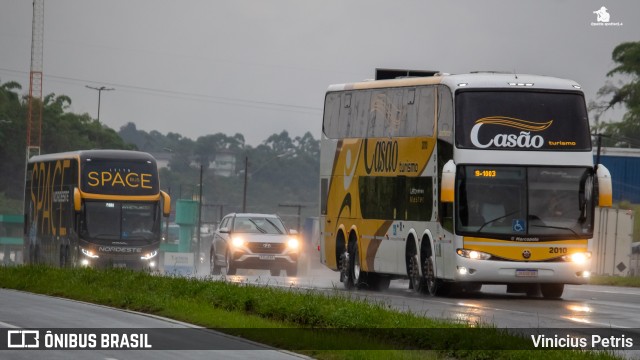 Casão Turismo 2010 na cidade de Joinville, Santa Catarina, Brasil, por Vinicius Petris. Número da foto: #10883214.