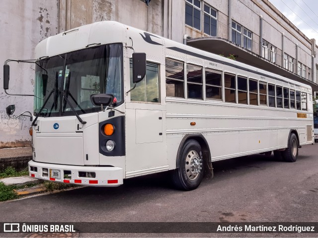 Autobuses sin identificación - Costa Rica 00 na cidade de Puntarenas, Puntarenas, Costa Rica, por Andrés Martínez Rodríguez. ID da foto: 10884481.