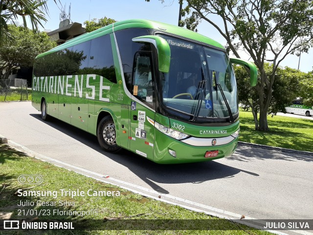 Auto Viação Catarinense 3302 na cidade de Florianópolis, Santa Catarina, Brasil, por JULIO SILVA. ID da foto: 10882840.