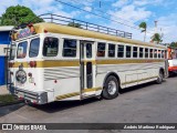 Autobuses sin identificación - Costa Rica EL OKINAWA na cidade de Puntarenas, Puntarenas, Costa Rica, por Andrés Martínez Rodríguez. Número da foto: #10884585.