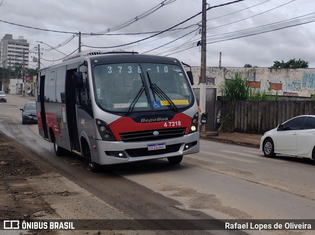 Pêssego Transportes 4 7218 na cidade de São Paulo, São Paulo, Brasil, por Rafael Lopes de Oliveira. Número da foto: #10836365.