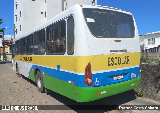Serrana Translog KRG7E71 na cidade de Piúma, Espírito Santo, Brasil, por Everton Costa Goltara. Número da foto: #10887951.