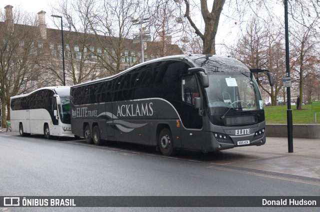 Acklam's Coaches  na cidade de London, Greater London, Inglaterra, por Donald Hudson. ID da foto: 10893530.