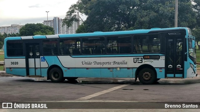 UTB - União Transporte Brasília 3020 na cidade de Brasília, Distrito Federal, Brasil, por Brenno Santos. Número da foto: #10893833.
