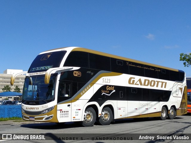 Auto Viação Gadotti 5123 na cidade de São Paulo, São Paulo, Brasil, por Andrey  Soares Vassão. Número da foto: #10896197.