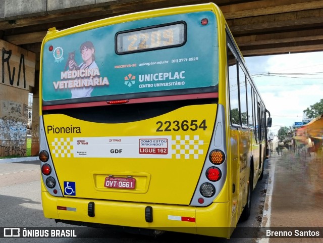 Viação Pioneira 223654 na cidade de Guará, Distrito Federal, Brasil, por Brenno Santos. Número da foto: #10899926.