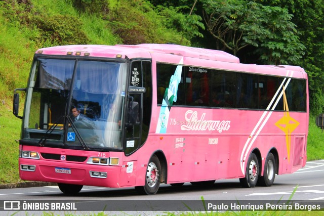 Liderança Turismo 715 na cidade de Piraí, Rio de Janeiro, Brasil, por Paulo Henrique Pereira Borges. ID da foto: 10903612.