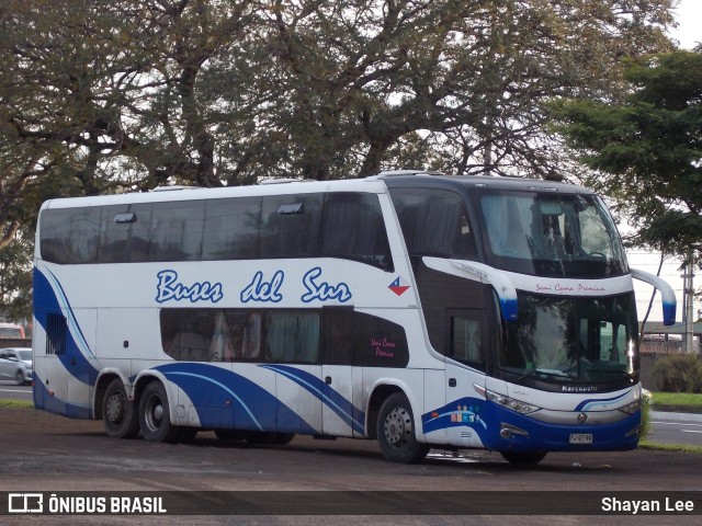Buses del Sur 60 na cidade de Porto Alegre, Rio Grande do Sul, Brasil, por Shayan Lee. Número da foto: #10903986.