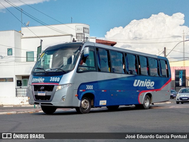 União Turismo 3000 na cidade de Monte Mor, São Paulo, Brasil, por José Eduardo Garcia Pontual. Número da foto: #10904787.
