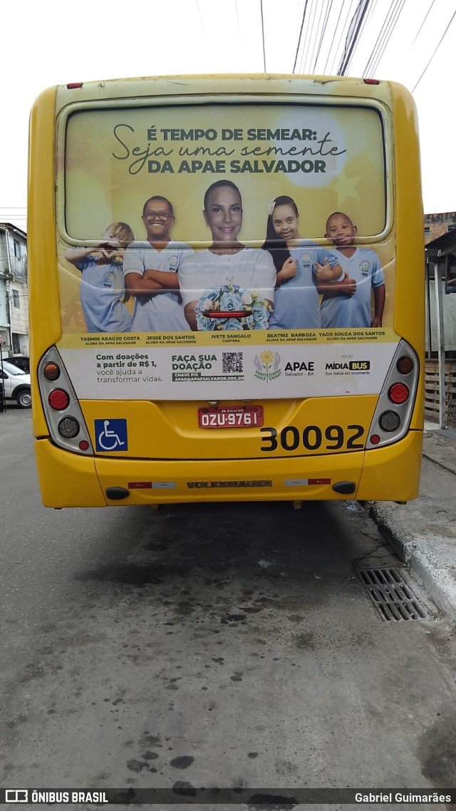 Plataforma Transportes 30092 na cidade de Salvador, Bahia, Brasil, por Gabriel Guimarães. Número da foto: #10910214.