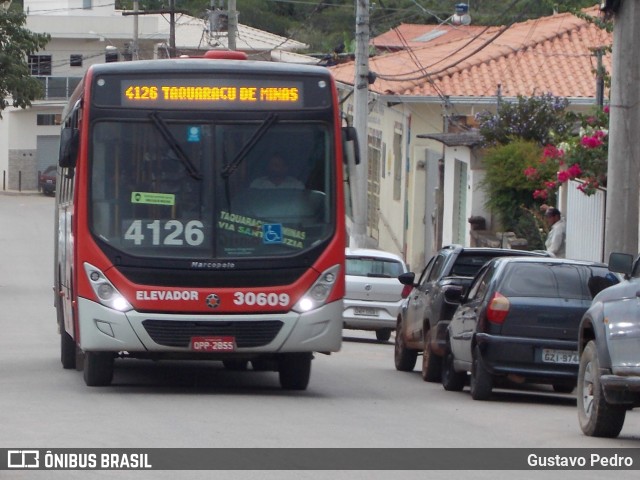 Expresso Luziense > Territorial Com. Part. e Empreendimentos 30609 na cidade de Taquaraçu de Minas, Minas Gerais, Brasil, por Gustavo Pedro. Número da foto: #10908460.