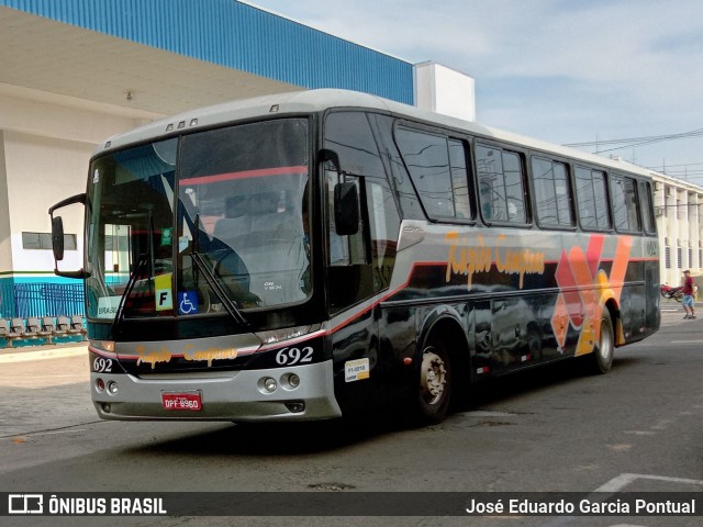 Rápido Campinas 692 na cidade de Capivari, São Paulo, Brasil, por José Eduardo Garcia Pontual. Número da foto: #10910096.