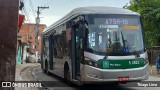 Via Sudeste Transportes S.A. 5 2823 na cidade de São Paulo, São Paulo, Brasil, por Thiago Lima. Número da foto: #:id.