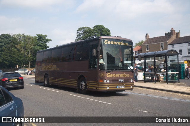 Generation Travel  na cidade de Stokesley, North Yorkshire, Inglaterra, por Donald Hudson. ID da foto: 10912161.