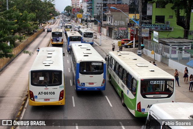 Via Loc BJ-91403 na cidade de Belém, Pará, Brasil, por Fabio Soares. ID da foto: 10838538.