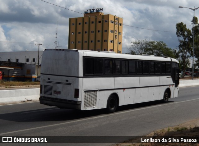 Ônibus Particulares 9165 na cidade de Caruaru, Pernambuco, Brasil, por Lenilson da Silva Pessoa. Número da foto: #10840862.