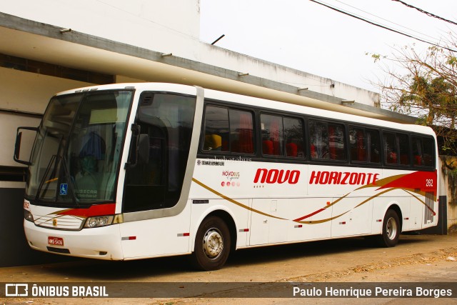 Viação Novo Horizonte 262 na cidade de Muriaé, Minas Gerais, Brasil, por Paulo Henrique Pereira Borges. Número da foto: #10841862.