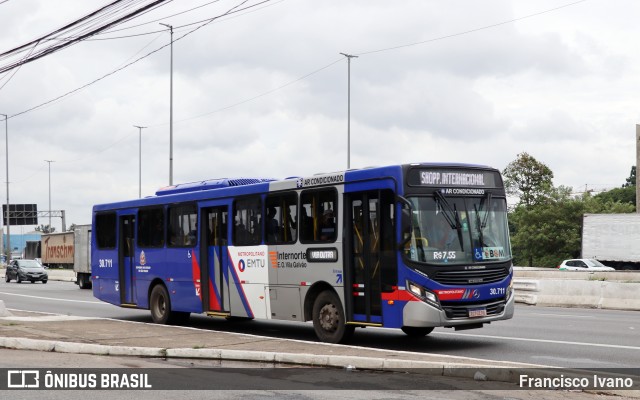 Empresa de Ônibus Vila Galvão 30.711 na cidade de São Paulo, São Paulo, Brasil, por Francisco Ivano. Número da foto: #10845806.