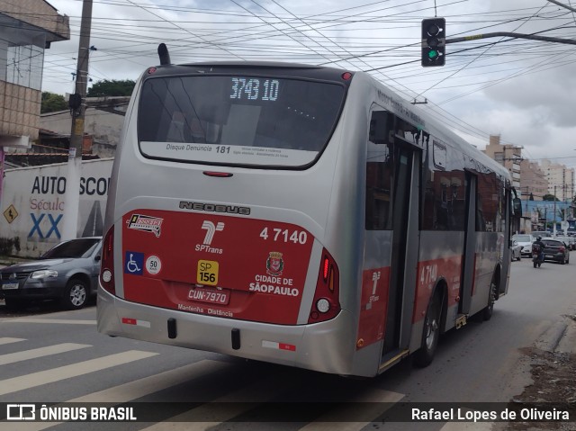 Pêssego Transportes 4 7140 na cidade de São Paulo, São Paulo, Brasil, por Rafael Lopes de Oliveira. ID da foto: 10846268.