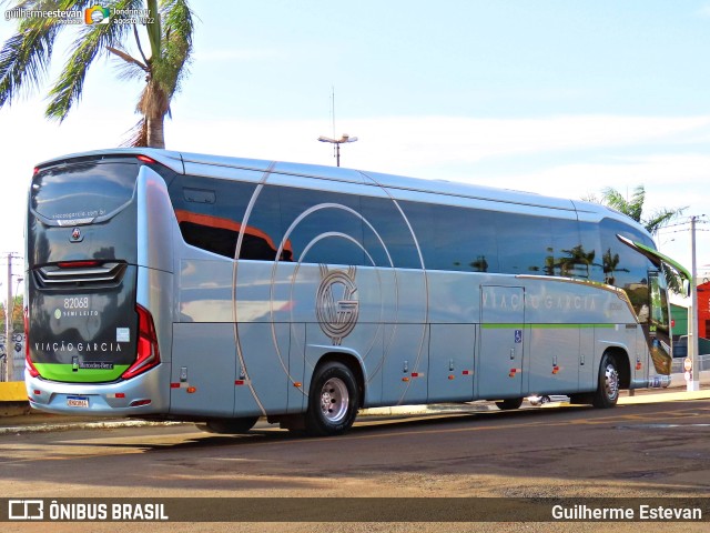 Viação Garcia 82068 na cidade de Londrina, Paraná, Brasil, por Guilherme Estevan. Número da foto: #10846664.