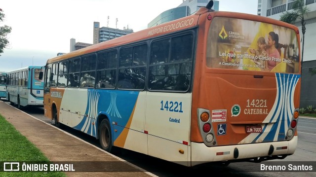 Advance Catedral Transportes 14221 na cidade de Brasília, Distrito Federal, Brasil, por Brenno Santos. Número da foto: #10851645.