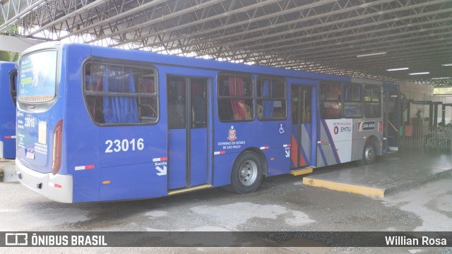 São João Votorantim - Sorotur Turismo 23016 na cidade de Piedade, São Paulo, Brasil, por Willian Rosa. Número da foto: #10852273.