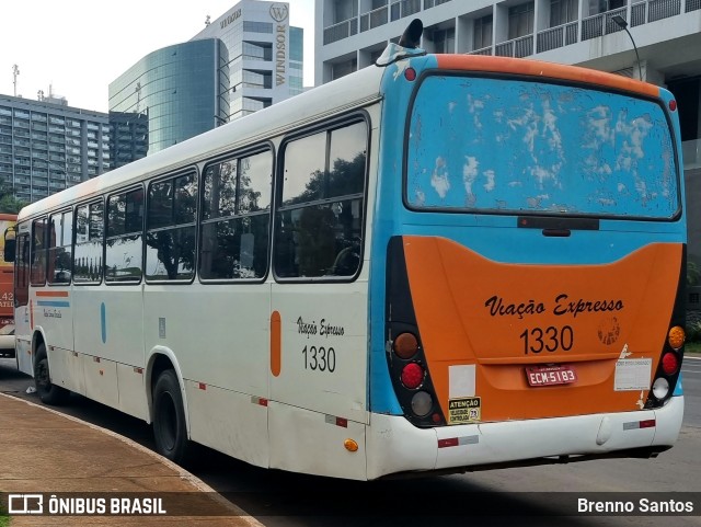 VEB - Viação Expresso Brasília 1330 na cidade de Brasília, Distrito Federal, Brasil, por Brenno Santos. ID da foto: 10851205.