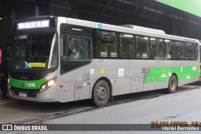 Cooperativa Fênix > Spencer Transporte 1 5228 na cidade de São Paulo, São Paulo, Brasil, por Hariel Bernades. Número da foto: #10852691.