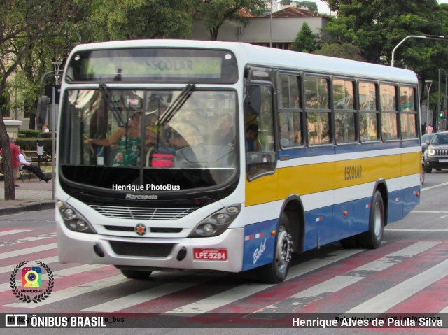 Escolares 9284 na cidade de Belo Horizonte, Minas Gerais, Brasil, por Henrique Alves de Paula Silva. Número da foto: #10853224.