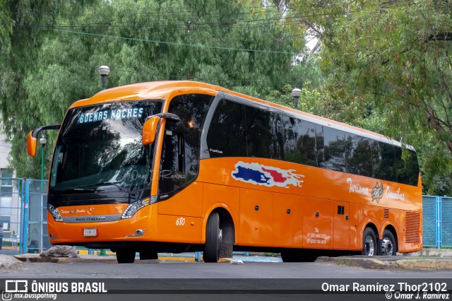 Turismo en Omnibus 680 na cidade de Gustavo A. Madero, Ciudad de México, México, por Omar Ramírez Thor2102. ID da foto: 10855047.