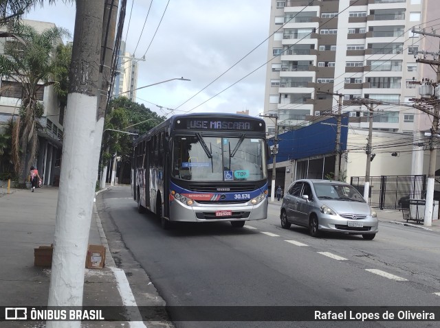 Empresa de Ônibus Vila Galvão 30.574 na cidade de São Paulo, São Paulo, Brasil, por Rafael Lopes de Oliveira. Número da foto: #10914694.