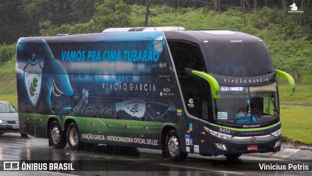 Viação Garcia 8454 na cidade de Joinville, Santa Catarina, Brasil, por Vinicius Petris. ID da foto: 10914146.