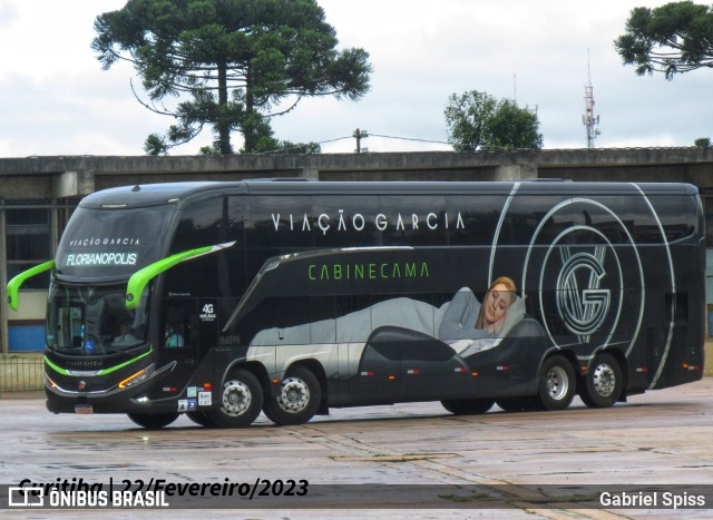 Viação Garcia 86098 na cidade de Curitiba, Paraná, Brasil, por Gabriel Spiss. Número da foto: #10943058.