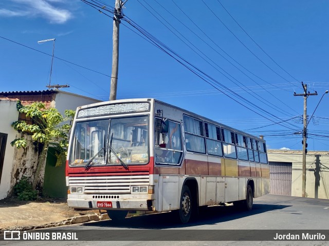 Ônibus Particulares 0000 na cidade de Potirendaba, São Paulo, Brasil, por Jordan Murilo. ID da foto: 10942631.