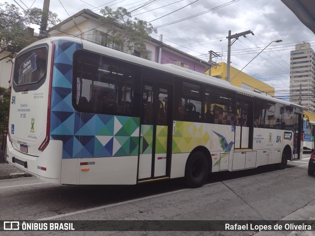 Viação Guaianazes 01 130 na cidade de Santo André, São Paulo, Brasil, por Rafael Lopes de Oliveira. Número da foto: #10945035.