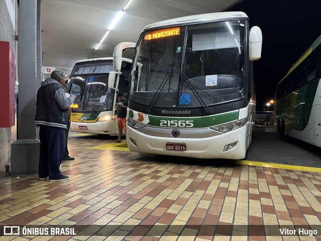 Empresa Gontijo de Transportes 21565 na cidade de João Monlevade, Minas Gerais, Brasil, por Vitor Hugo. ID da foto: 10946663.