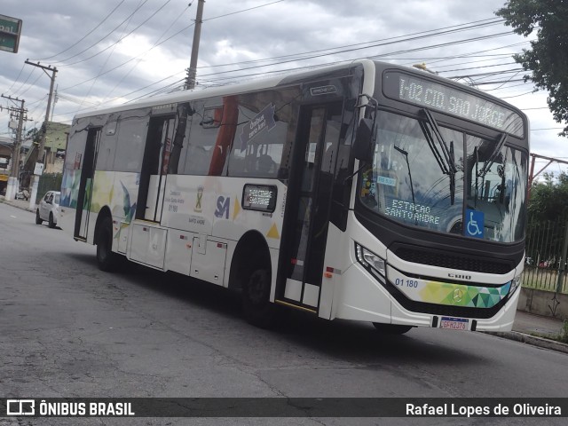 Viação Guaianazes 01 180 na cidade de Santo André, São Paulo, Brasil, por Rafael Lopes de Oliveira. ID da foto: 10946772.