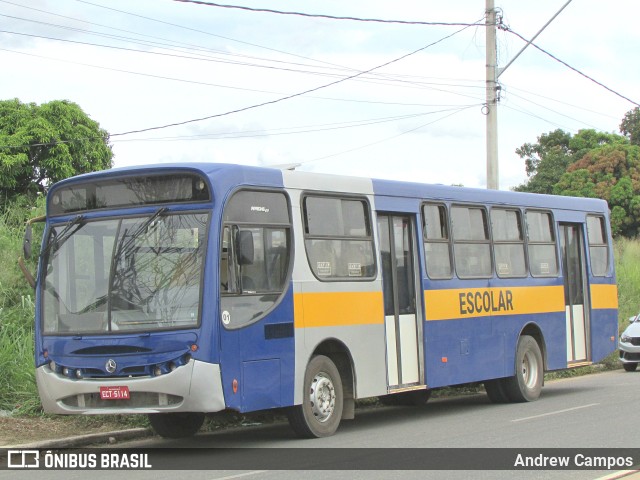 Escolares 01 na cidade de Pirapora, Minas Gerais, Brasil, por Andrew Campos. ID da foto: 10951241.