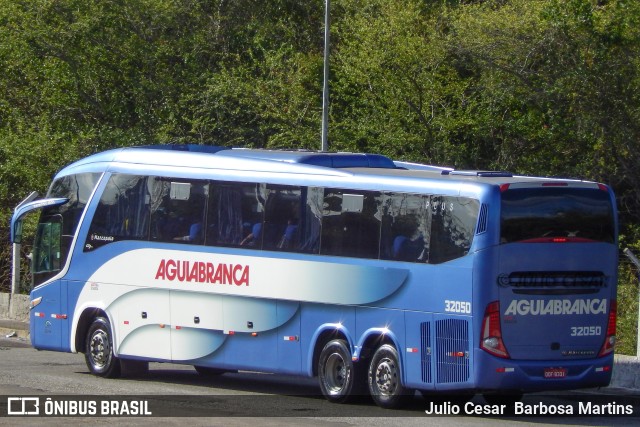 Viação Águia Branca 32050 na cidade de Aracaju, Sergipe, Brasil, por Julio Cesar  Barbosa Martins. Número da foto: #10952865.