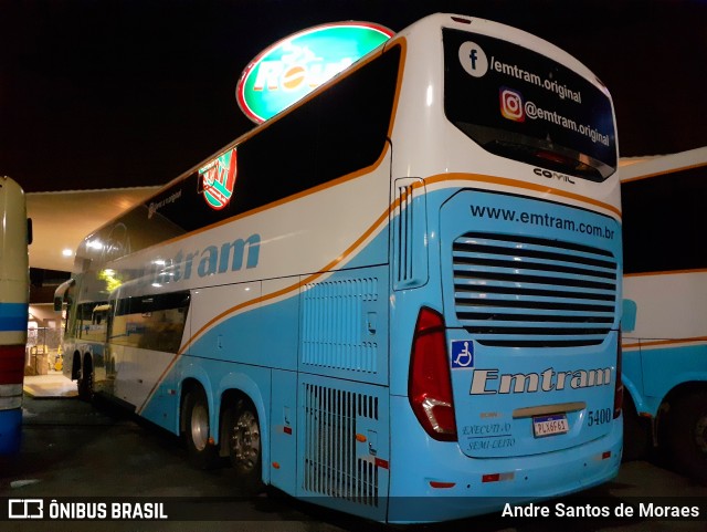 Emtram 5400 na cidade de Oliveira, Minas Gerais, Brasil, por Andre Santos de Moraes. Número da foto: #10955246.