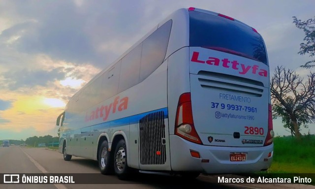 Lattyfa Turismo 2890 na cidade de Divinópolis, Minas Gerais, Brasil, por Marcos de Alcantara Pinto. Número da foto: #10955025.