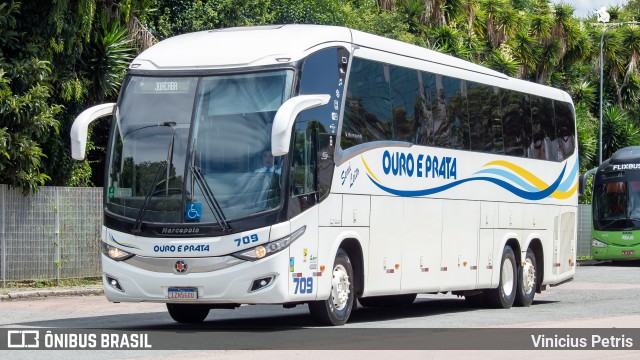 Viação Ouro e Prata 709 na cidade de Curitiba, Paraná, Brasil, por Vinicius Petris. Número da foto: #10957250.