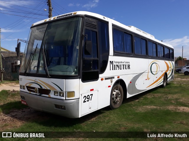 Minutur Transportes e Turismo 297 na cidade de São José do Norte, Rio Grande do Sul, Brasil, por Luis Alfredo Knuth. ID da foto: 10959611.