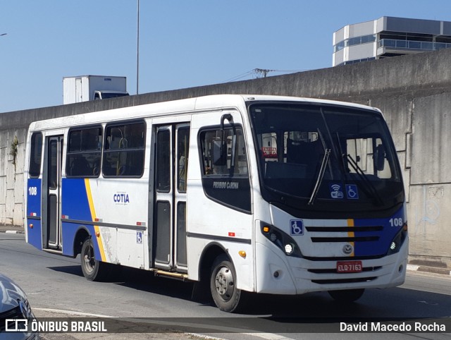 Trabalhos e Suporte ao Transporte - Coopertransbus Cooperativa de Servicos 108 na cidade de Cotia, São Paulo, Brasil, por David Macedo Rocha. ID da foto: 10963175.