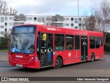 Metroline DE1171 na cidade de London, Greater London, Inglaterra, por Fábio Takahashi Tanniguchi. ID da foto: :id.