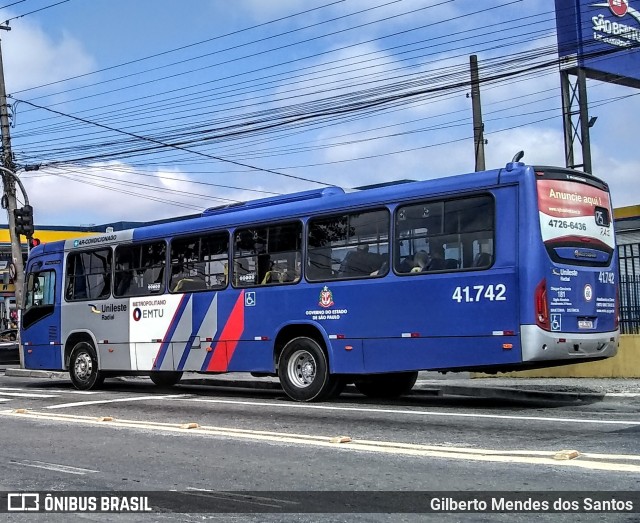 Radial Transporte Coletivo 41.742 na cidade de Itaquaquecetuba, São Paulo, Brasil, por Gilberto Mendes dos Santos. ID da foto: 10965632.