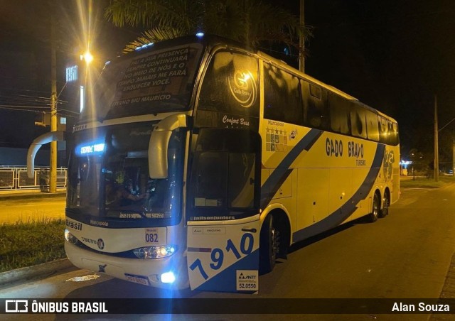 Gado Bravo Turismo 7910 na cidade de Caratinga, Minas Gerais, Brasil, por Alan Souza. ID da foto: 10966007.