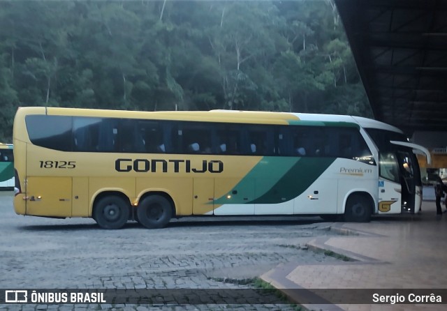 Empresa Gontijo de Transportes 18125 na cidade de Manhuaçu, Minas Gerais, Brasil, por Sergio Corrêa. Número da foto: #10965879.