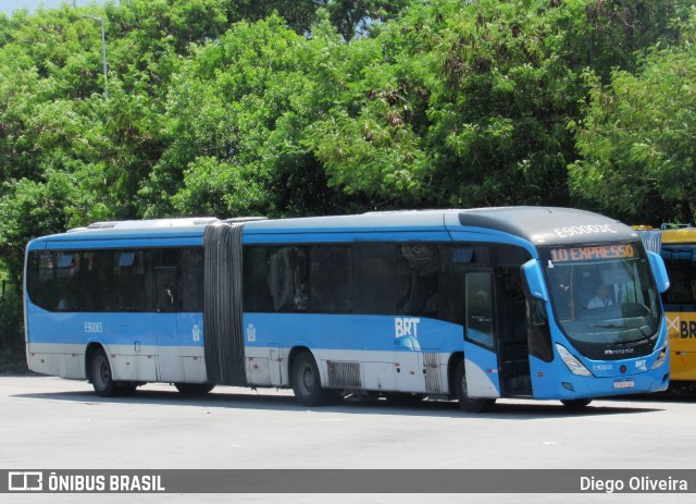 BRT RIO E90003C na cidade de Rio de Janeiro, Rio de Janeiro, Brasil, por Diego Oliveira. Número da foto: #10968389.